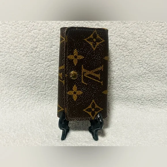 Louis Vuitton 4 Ring Key Holder - Picture 1 of 12